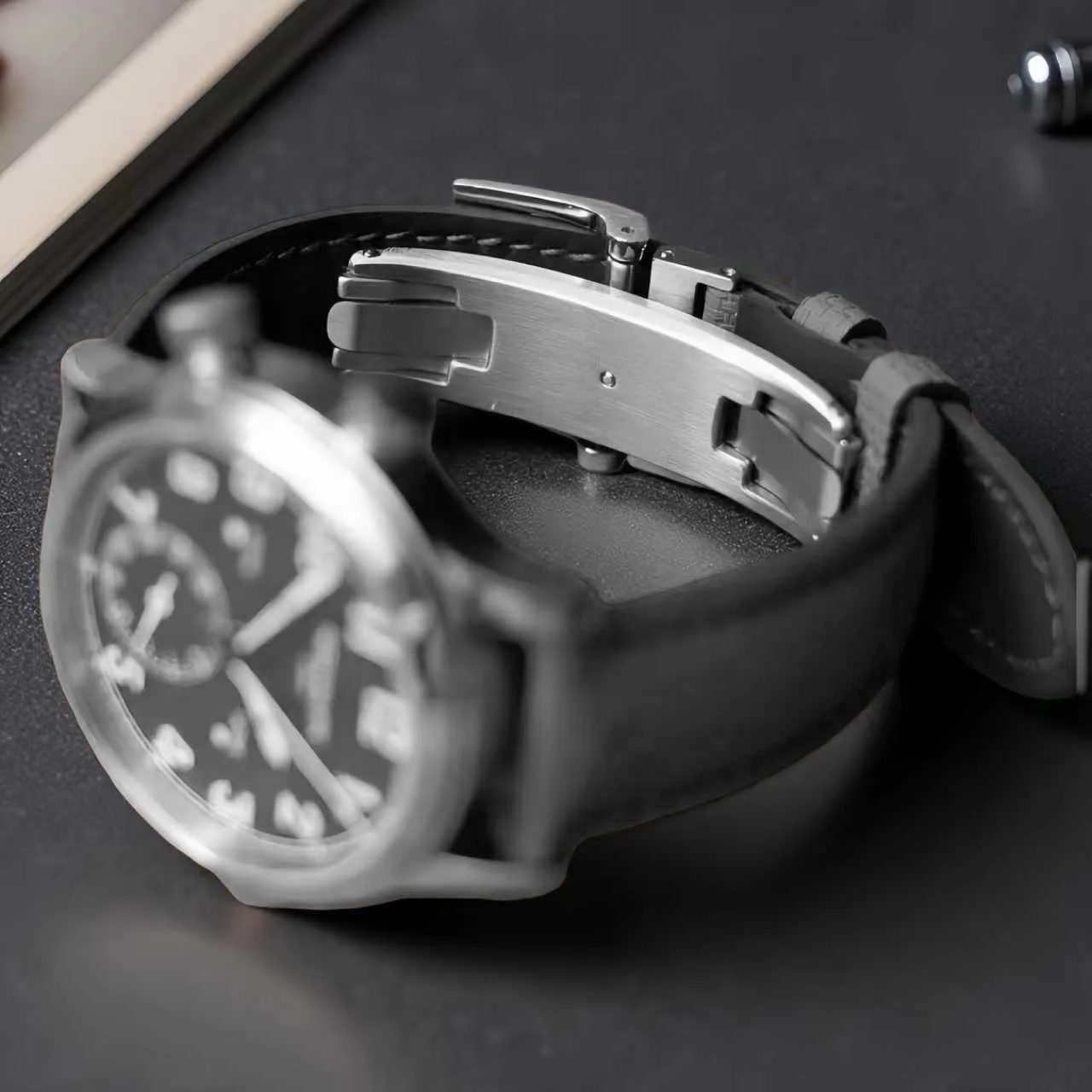Zapięcie do paska zegarka typu – Luxury Watch Uk recenzja i cena